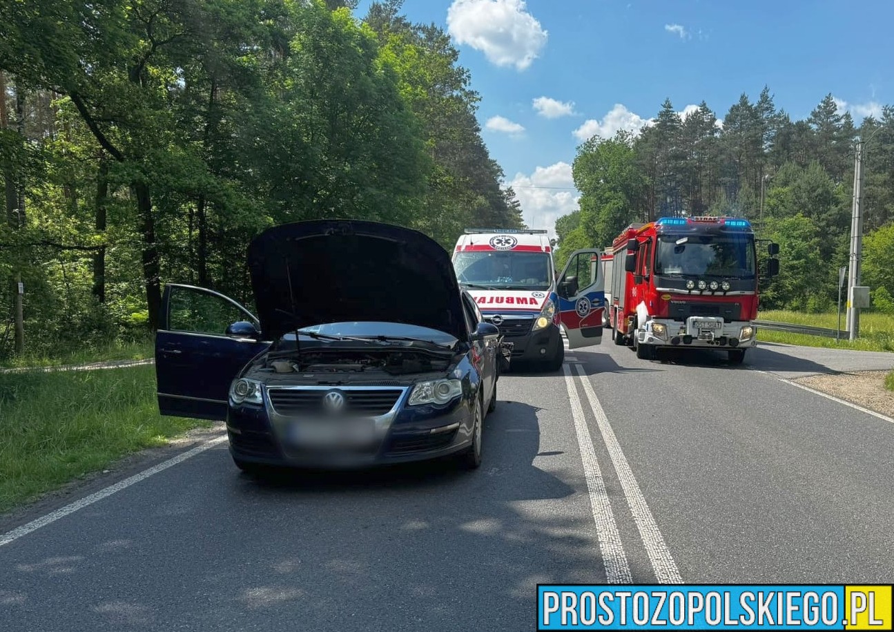 43-latek mający blisko 3 promile, wjechał autem w inny pojazd. Mężczyzna nie posiadał prawa jazdy. Grozi mu do 3 lat więzienia. (Zdjęcia)