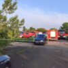 Grupa chemiczna strażaków z Opola i Kędzierzyna-Koźla zabezpiecza zbiorniki na terenie byłej cementowni Groszowice. (Zdjęcia&Wideo)
