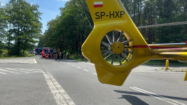 Wypadek motocyklistki na DW463 na wysokości skrzyżowania miejscowości Staniszcze Małe i Myślina. LPR zabrał poszkodowaną do szpitala.