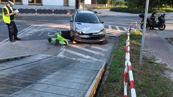 Wypadek w Namysłowie. Potrącony motocyklista trafił do szpitala.(Zdjęcia)