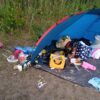 Obywatele Ukrainy, byli pijani i zamknęli swoje dzieci w bagażniku. W Turawie nad jeziorem interweniowały 3 patrole policji.(Zdjęcia)