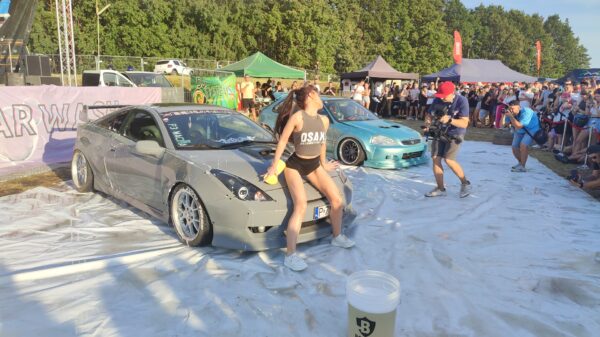Sexy Car Wash - Osaka Twerk Ladies.(Wideo)