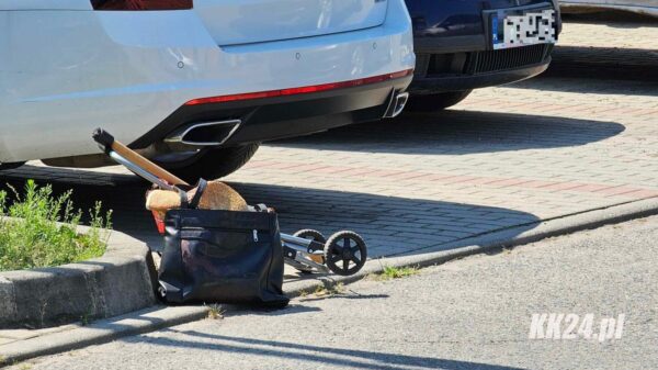 Potrącona seniorka przez samochód w centrum Kędzierzyn Koźla. (Zdjęcia)