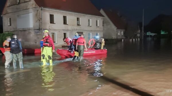 Zalany Lewin Brzeski 90 procentach. (Zdjęcia)