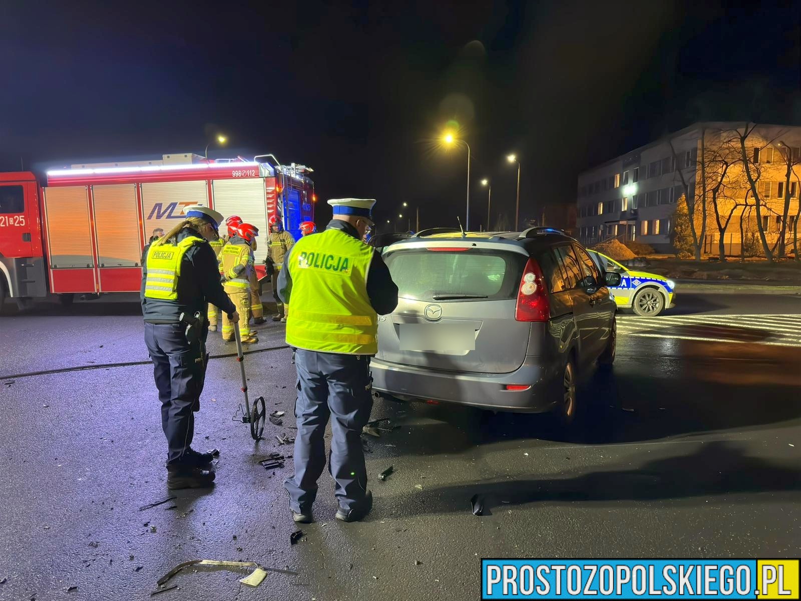 Zderzenie dwóch osobówek koło komendy policji w Kędzierzynie Koźlu.