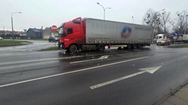 Wypadek na skrzyżowaniu Wschodnia a Rejtana w Opolu.(Zdjęcie&Wideo)