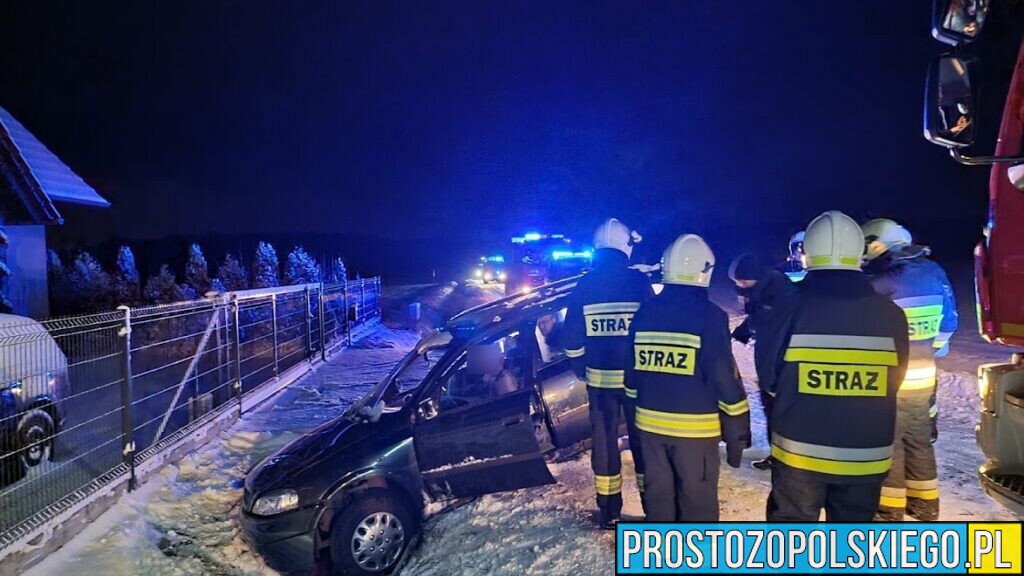 Kierowca Pługu Zadzwonił Na Nr Alarmowy 112 że W Rowie Leży Auto W 0252