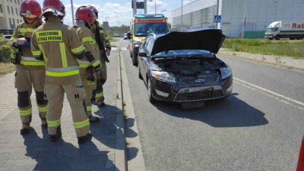 Wypadek na ul.Technologicznej w Opolu.(Zdjęcia)