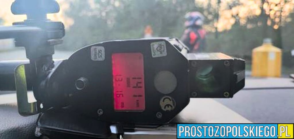 Pędził motocyklem przez miasto z prędkością 141 km/h - 21-latek stracił prawo jazdy