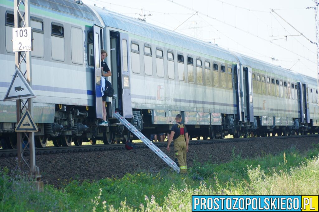 pożar lokomotywy, pożar pociągu, pożar na pkp, pożar ICC, pożar pociągu, pożar,