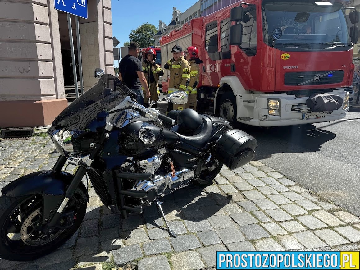 50-latek kierujący motocyklem przewrócił się na ul. Ozimskiej w Opolu.