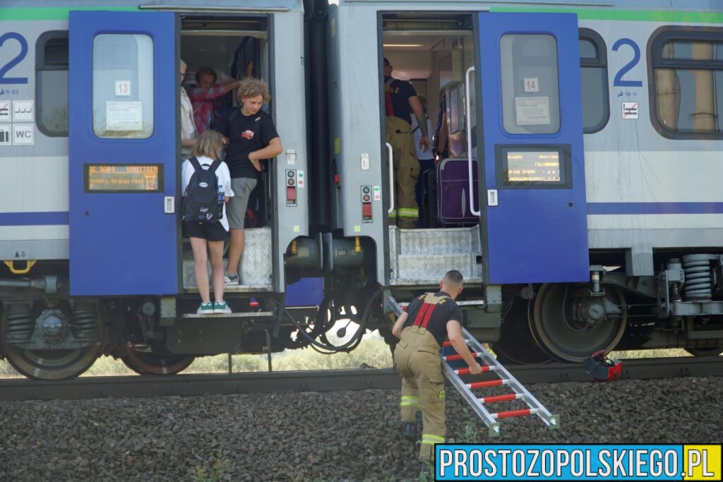 pożar lokomotywy, pożar pociągu, pożar na pkp, pożar ICC, pożar pociągu, pożar,