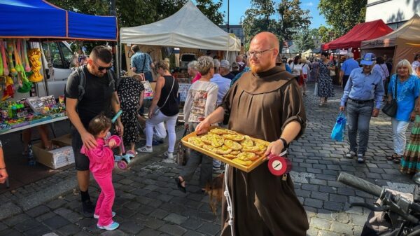 Jarmark Franciszkański przełożony.