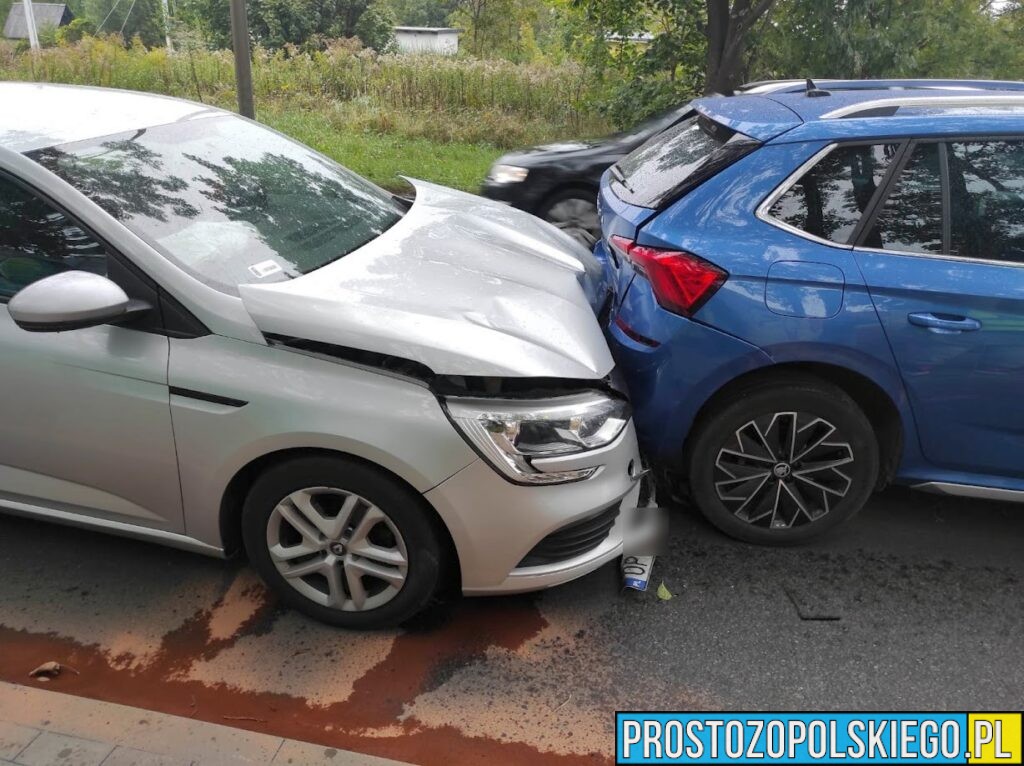 Wypadek 4 samochodów na ul. Popiełuszki w Opolu.