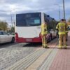 Poparzone osoby na przystanku autobusowym, na ulicy Okulickiego w Opolu. Jedna osoba zabrana do szpitala.(Zdjęcia&Wideo)