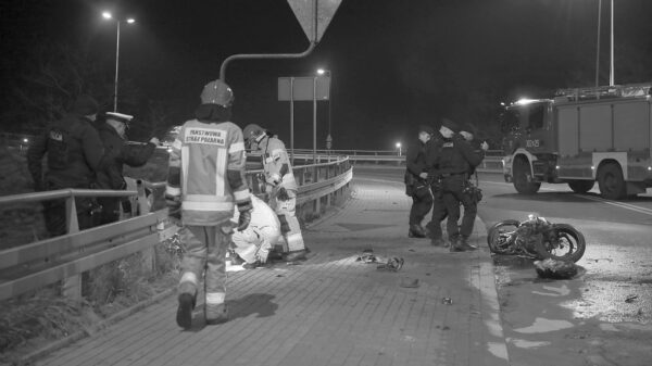 Wypadek śmiertelny motocyklisty na wiadukcie na ulicy Niemodlińskiej w Opolu.