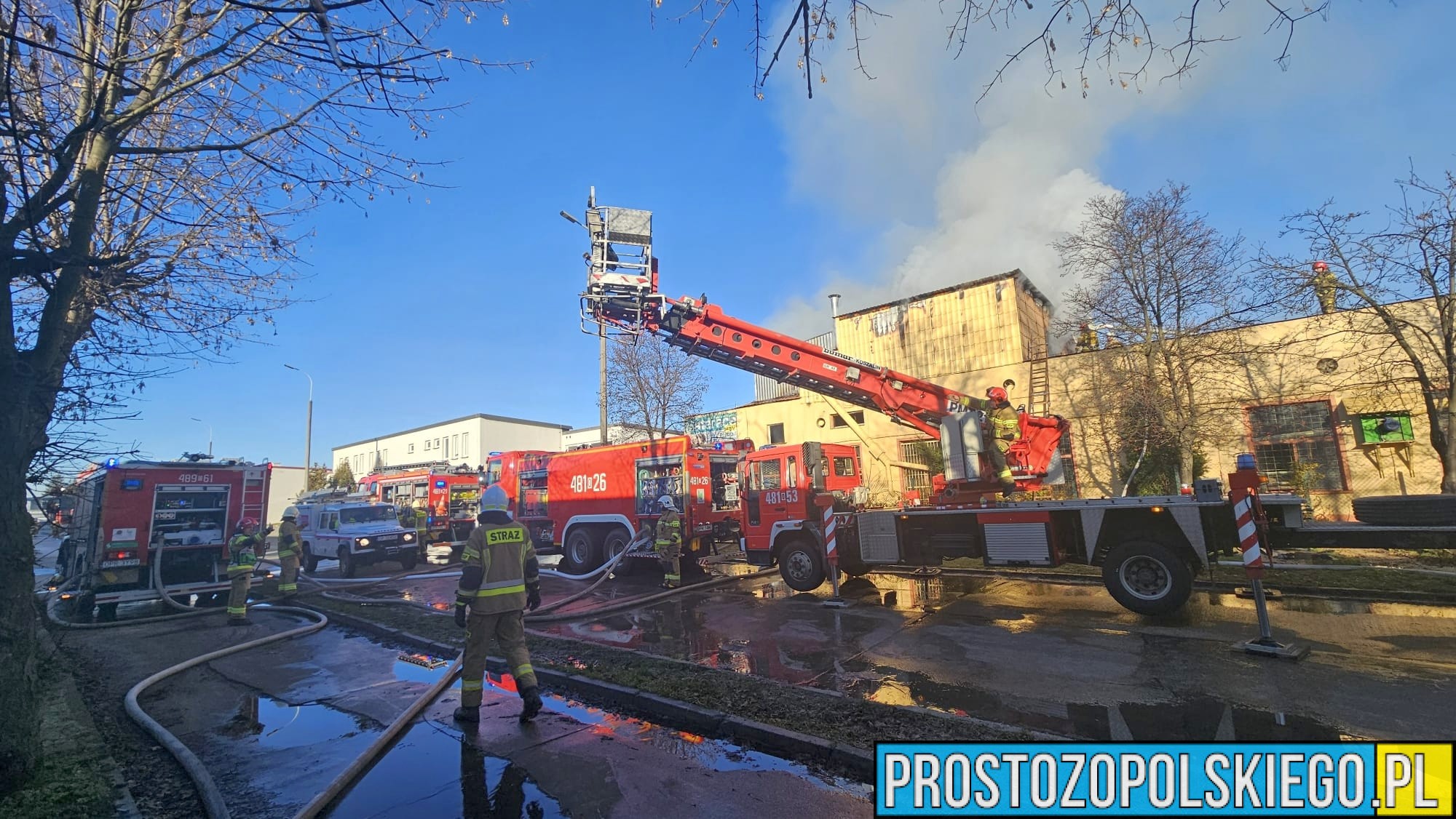 Pożar w Prudniku, pożar zakładu, pożar hali, duży pożar, prostozopolskiego, prosto z, prostozopolskiego.pl pożar zakładu, pożar w opolskim, 