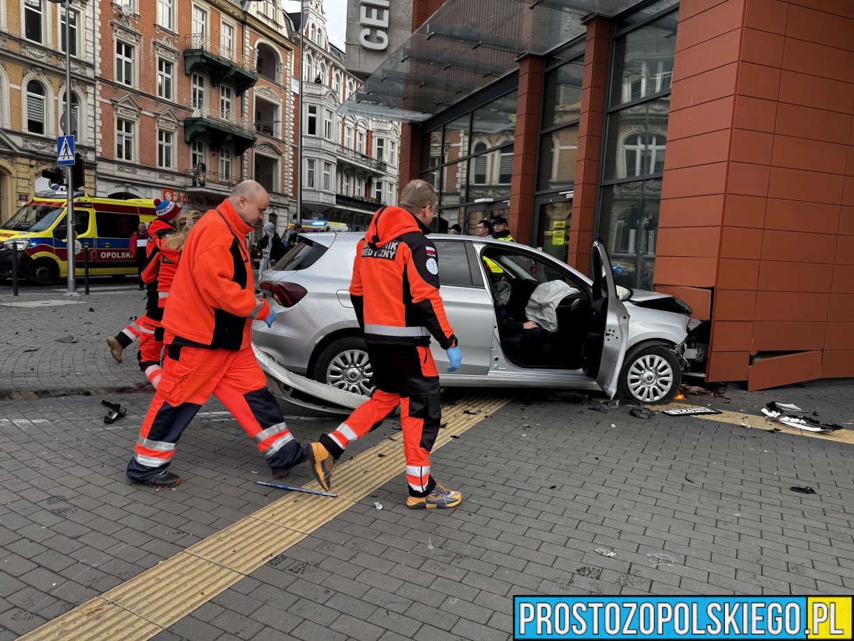 wypadek policji, ranny funkcjonariusz, ranny policjant, rozbity samochód policji, policja miała wypadek, wypadek policji, prostozoposkiego, prostoz, prosto z, 