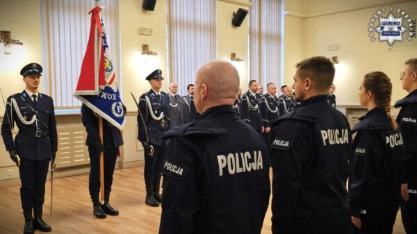 Uroczyste ślubowanie i wręczenie odznaczeń w Komendzie Wojewódzkiej Policji w Opolu