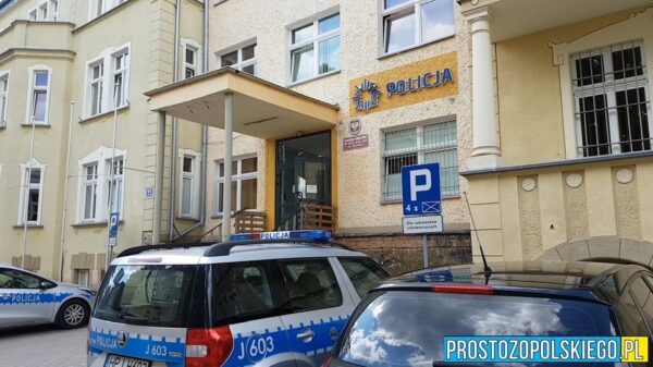 Kolejni nietrzeźwi kierujący zatrzymani przez policję. 32-letni kierowca miał w organizmie aż 2,6 promila alkoholu.