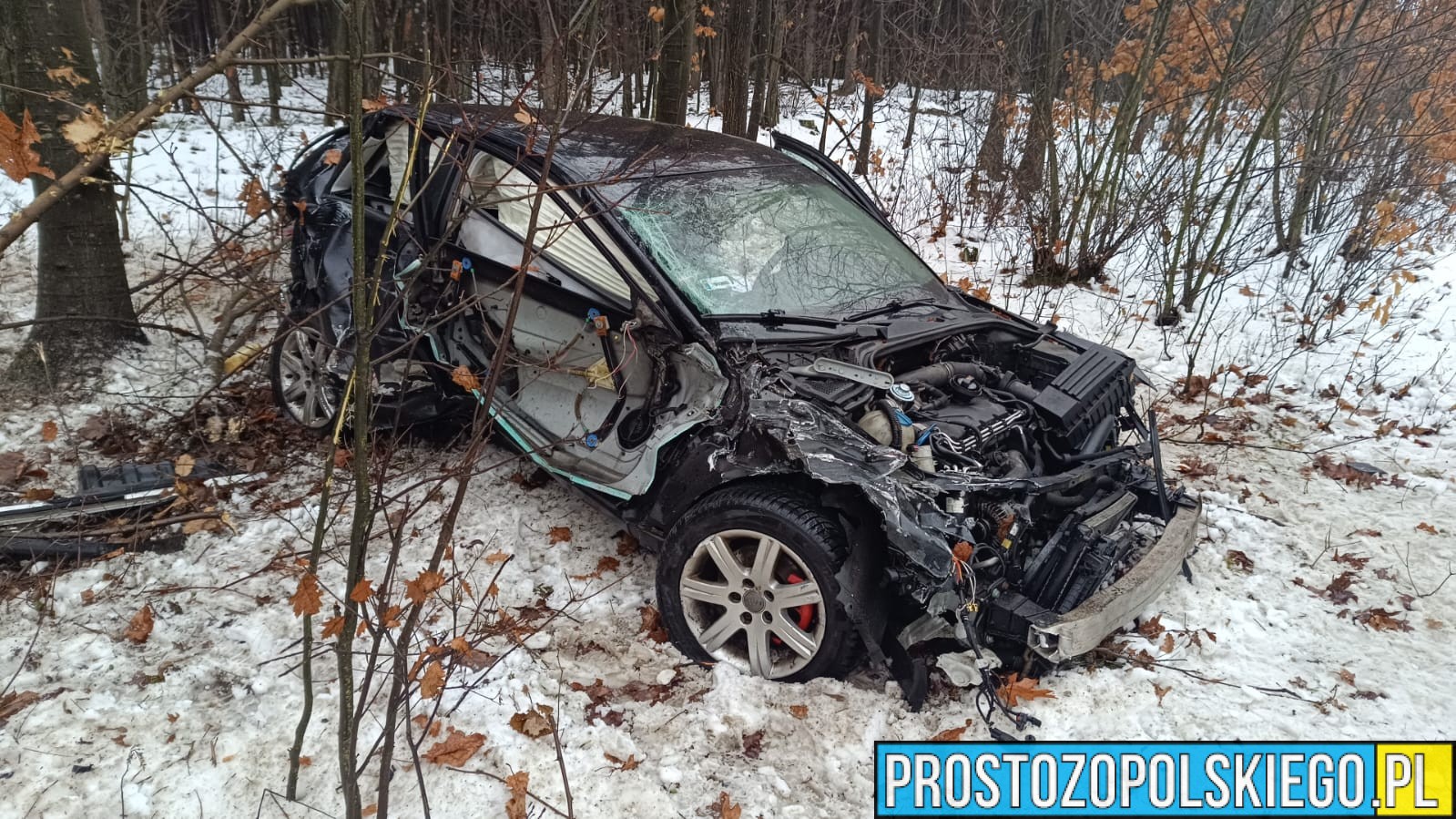 wypadek, zderzenie z pociągiem, wjechał pod pociąg, zderzenie z pociągiem, zderzenie na przejeśdzie, wypadek na przejeździe PKP, zderzenie z pociągiem na przejeździe, bezpieczny przejazd, 