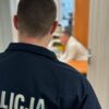 Policjanci z Krapkowic zatrzymany 19-latka na gorącym uczynku kradzieży z włamaniem