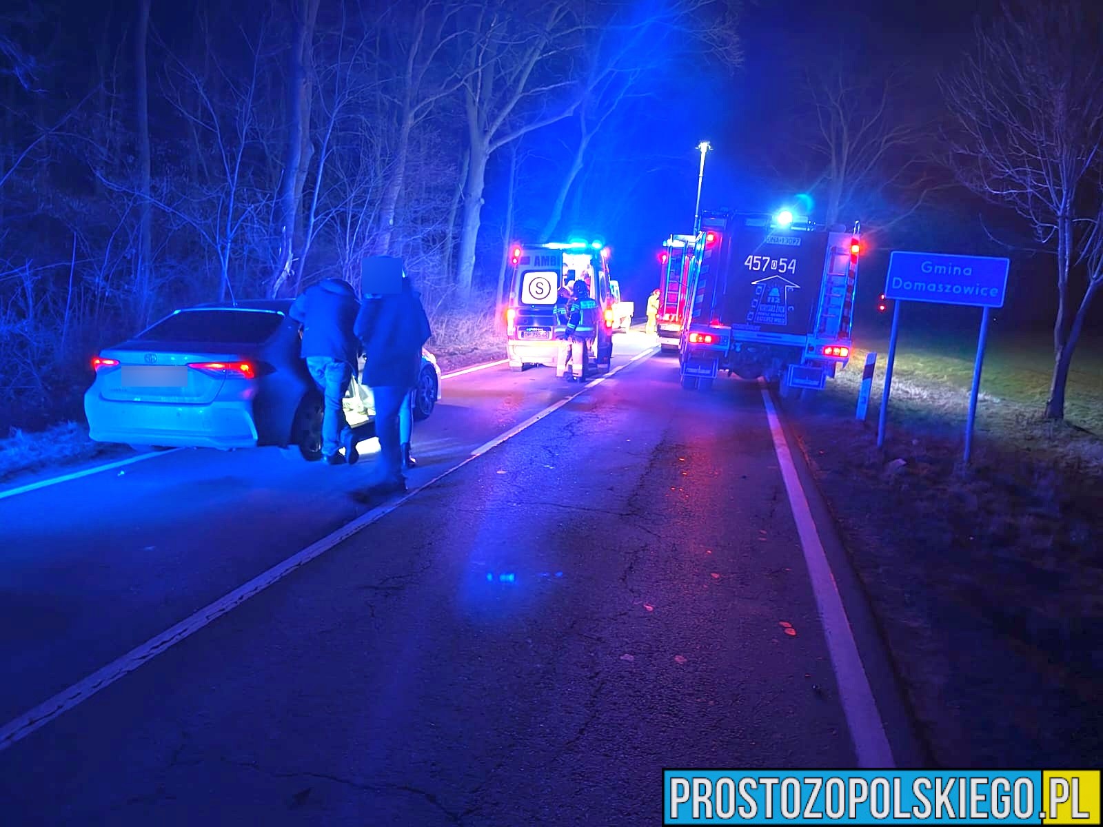 Wypadek samochodowy na DK42 między miejscowościami Kamienna - Rychnów w powiecie namysłowskim