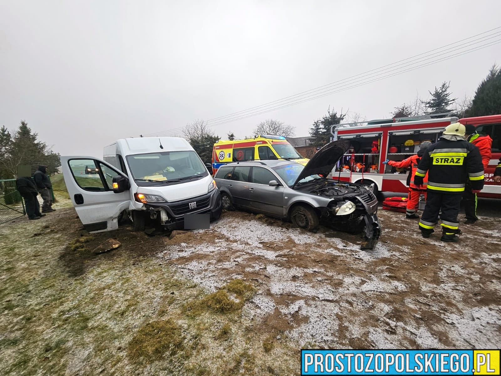 Wypadek w miejscowości Zakrzów Turawski . Doszło tam do zderzenia Busa i osobówki