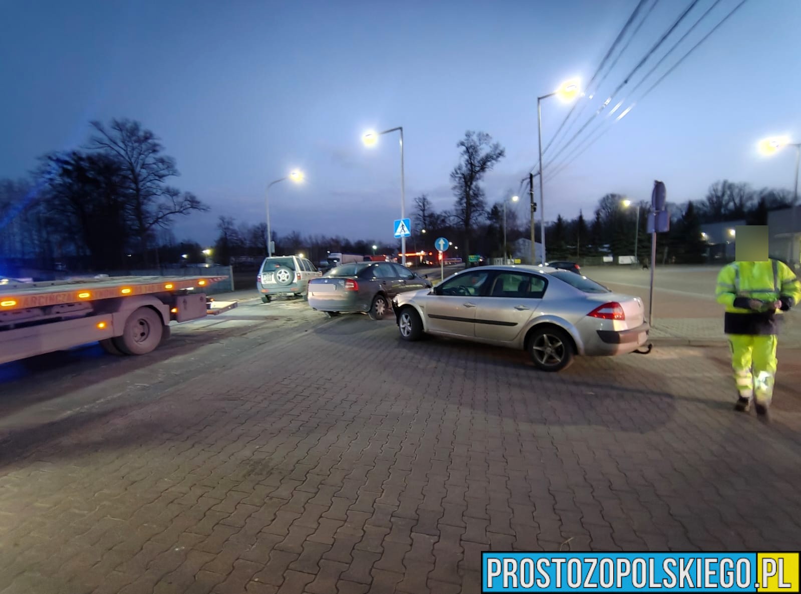 Wypadek samochodowy na DW424 w miejscowości Zieleniec w powiecie namysłowskim (Foto&Wideo)