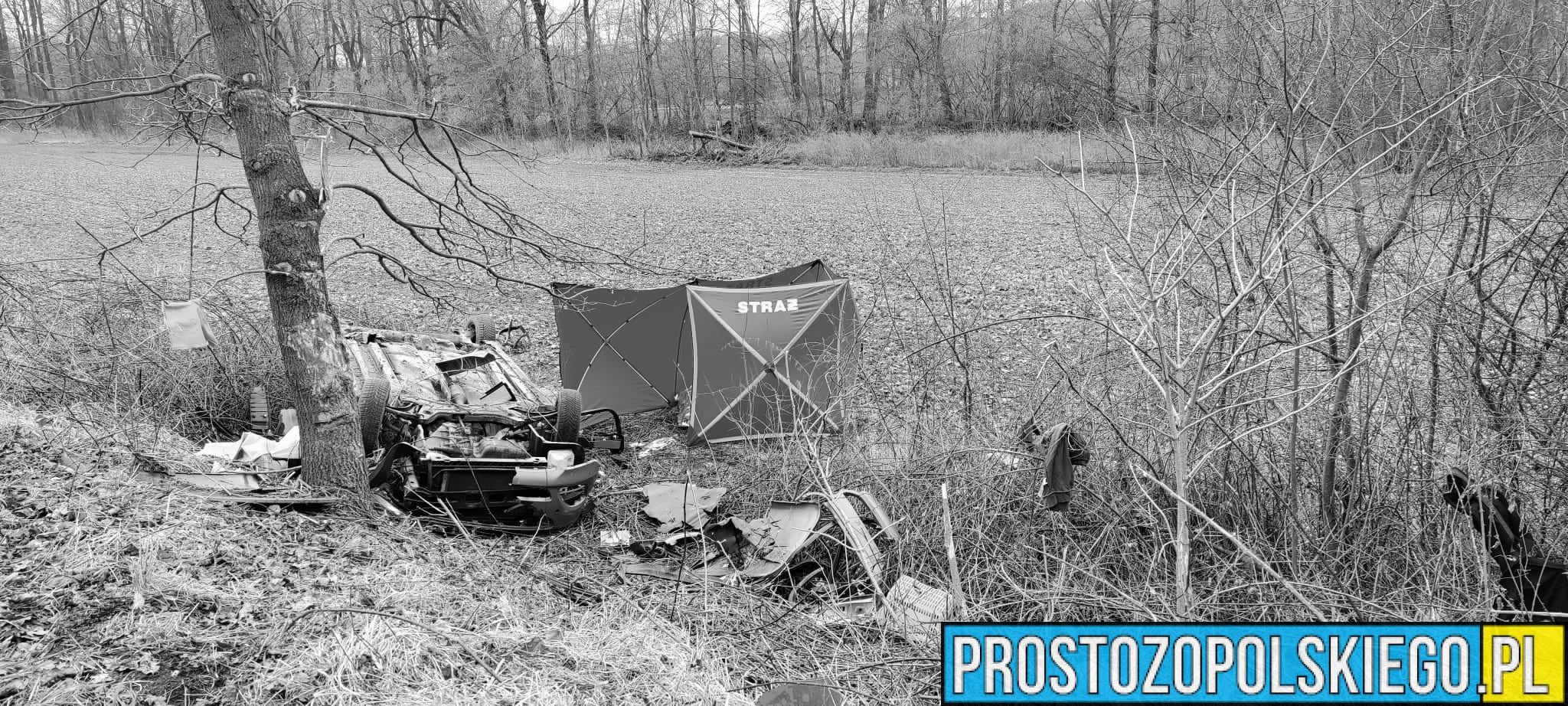 Wypadek samochodowy pomiędzy miejscowościami Maciejowice, a Janowa. Nie żyją dwie osoby