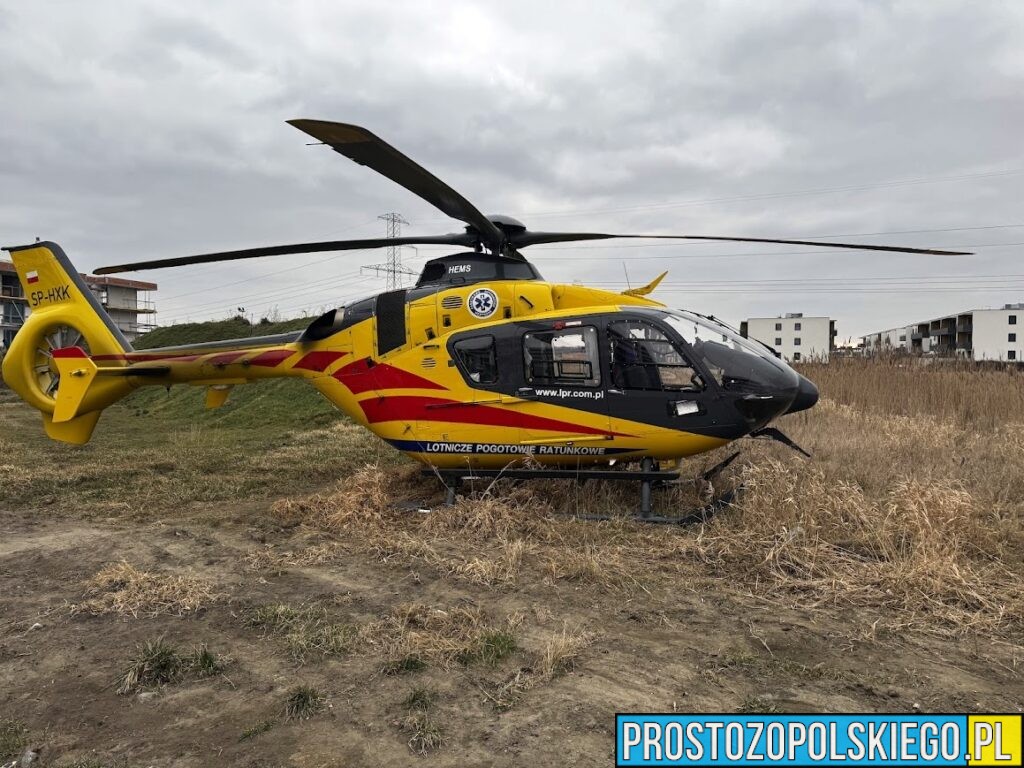 wypadek na budowie, wypadek budowlany, mężczyzna wypadł z balkonu, mężczyna nadział sie na pręt zbrojeniowy, mężczyna wbił sie na pręt zbrojeniowy, poważny wypadek na budowie, spadł z balkonu na pręt zbrojeniowy, 